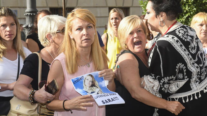 Familiares de Sara Correa el día del juicio