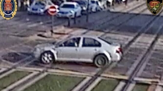 La Policía difunde una foto para localizar un coche que causó un atropello