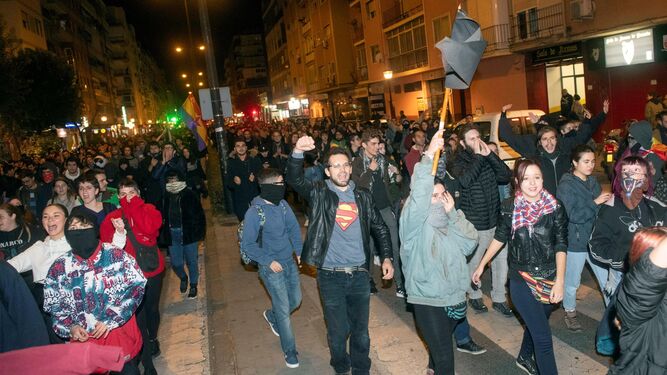 Las im&aacute;genes de la manifestaci&oacute;n antifascista en Granada