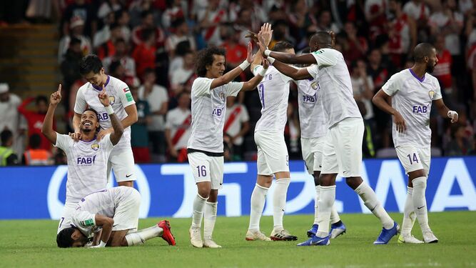 Los jugadores del Al Ain celebran uno de los goles