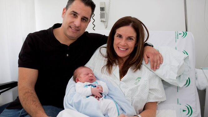 Un malagueño llamado Lucas, el primer bebé nacido en Andalucía.