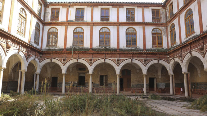 Patio interior del antiguo convento de San Agustín.
