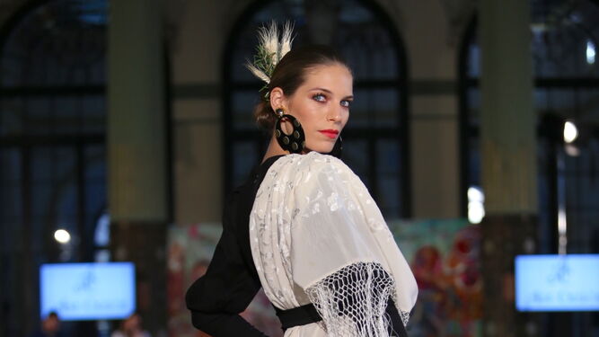 Alba Calder&oacute;n en Viva by We Love Flamenco, el desfile en fotos
