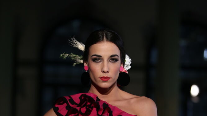 Alba Calder&oacute;n en Viva by We Love Flamenco, el desfile en fotos