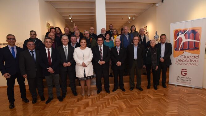 Políticos y trabajadores participaron en el acto de celebración de los 40 años de la Ciudad Deportiva Diputación