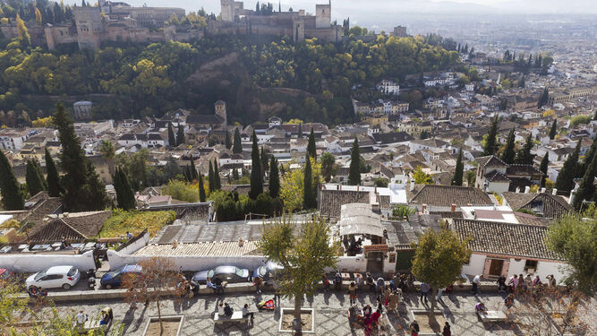 Vista de la Alhambra y el Albaicín.