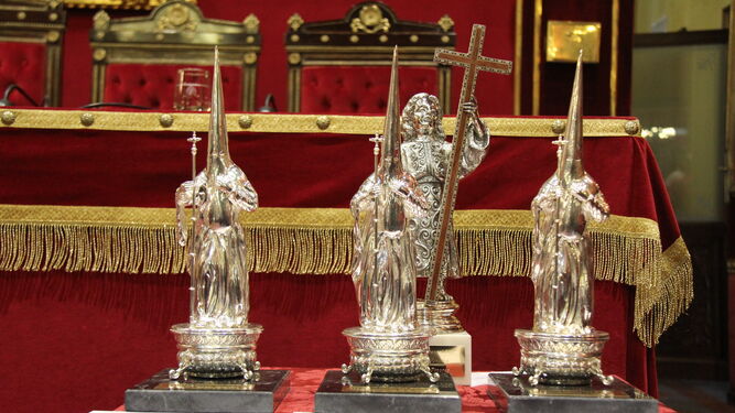 Estatuillas de los Premios Nazareno del Año