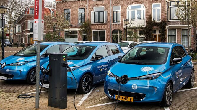 Renault prueba que sus coches eléctricos puedan devolver energía a la red