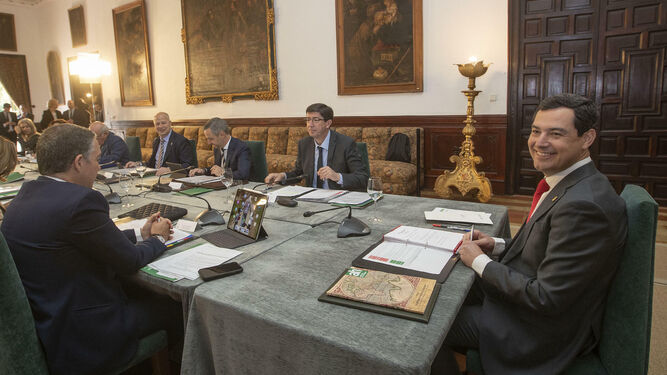 Reunión del Consejo de Gobierno en el Palacio de los Guzmán de Sanlúcar de Barrameda.