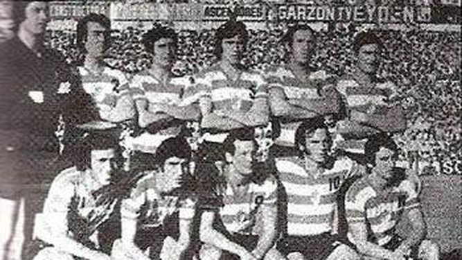 Primera alineación del Granada CF con la horizontal en Los Cármenes el 9 de septiembre del 73