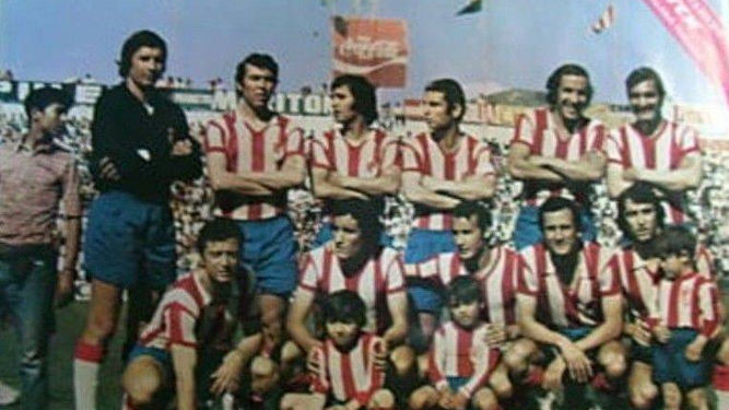 Última alineación del Granada CF con la vertical en Los Cármenes, con derrota frente al Barça (13-may-1973)