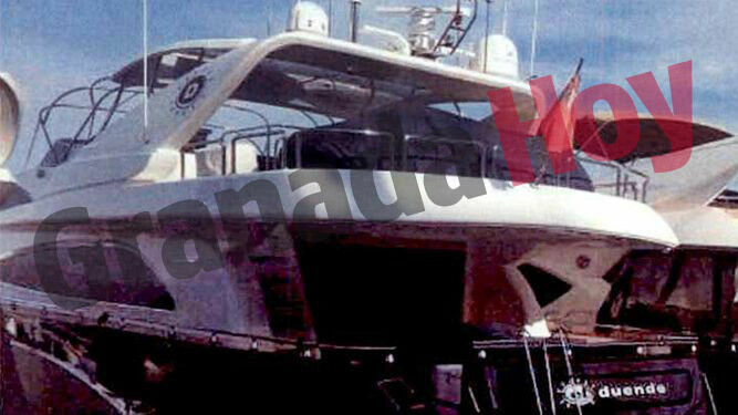El Granada CF pagó 300.000 euros para que Pina tuviera un yate más grande.