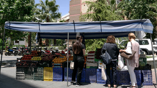 Puesto de venta ambulante de fruta en la Plaza Jes&uacute;s Despojado