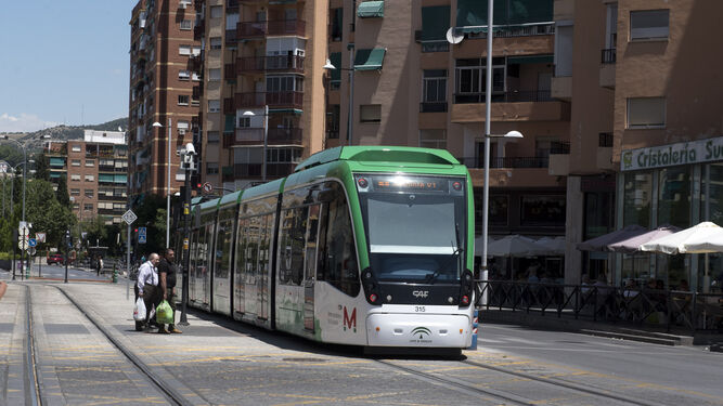 El Metro circula entre las paradas de Andr&eacute;s Segovia y Avenida Am&eacute;rica