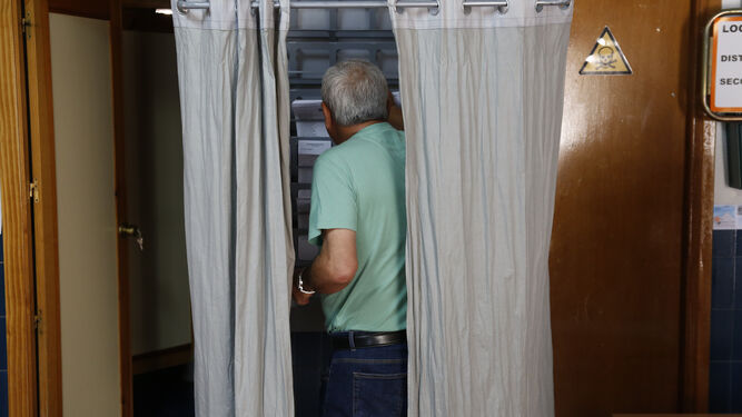 Im&aacute;genes de la jornada de votaci&oacute;n en Granada