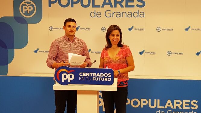 Ana Vanesa García y Rafael Caracuel, esta mañana hablando de los presupuestos de la Junta