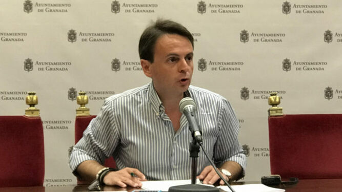El portavoz del grupo municipal del PP, Juan Antonio Fuentes.