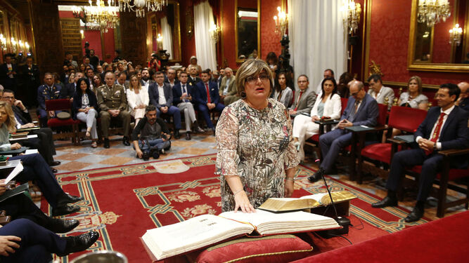 Las im&aacute;genes de la jornada de constituci&oacute;n del Ayuntamiento de Granada