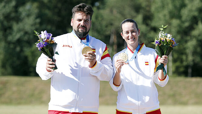 Antonio Bailón y Fátima Gálvez lucen la medalla oro conseguida