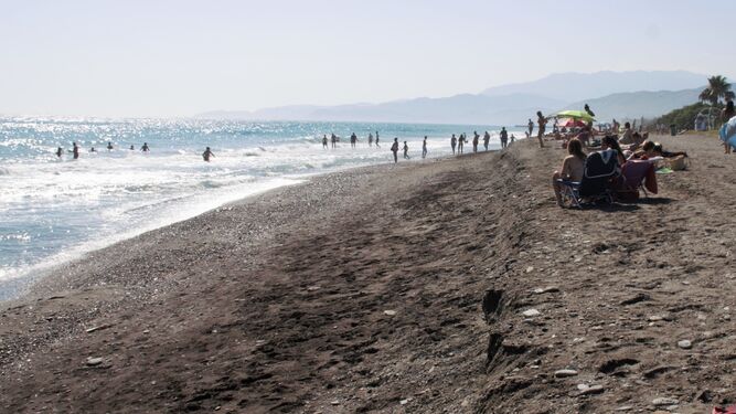 El temporal daña Playa Granada una vez más