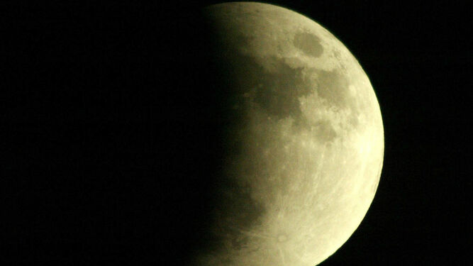 Así será el eclipse de Luna que podremos ver en Andalucía el 16 de julio