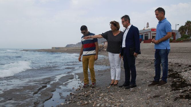 La Junta pide celeridad para que los temporales no rompan las playas de Calahonda y Carchuna