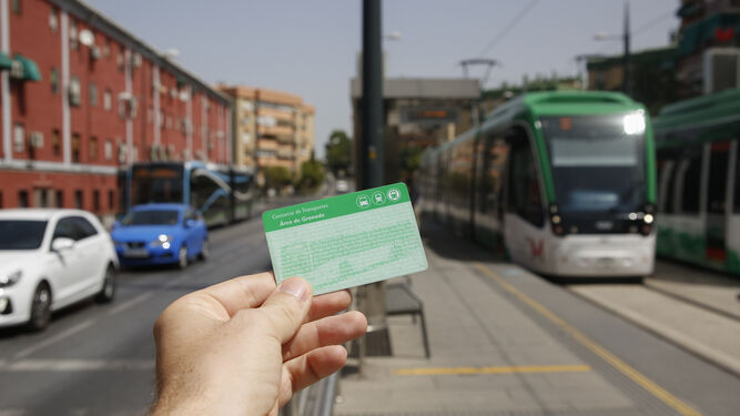 La tarjeta del Consorcio de Transportes es la más utilizada para viajar en Metro.