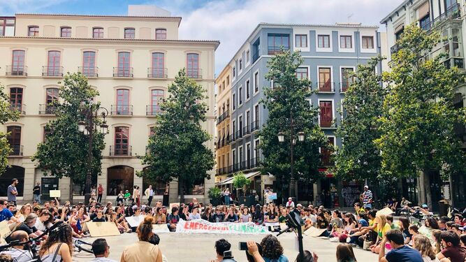 Colectivos ecologistas piden que se declare la "emergencia climática" en Granada