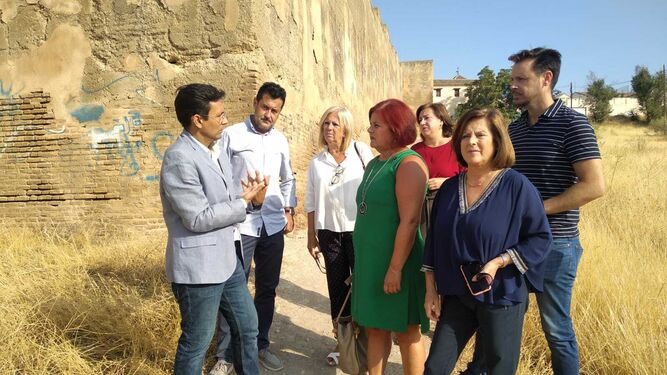 El PSOE trabajará por el cumplimiento del plan director de murallas de la ciudad