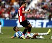 Rubén Pérez, en labores defensivas en el choque ante el Athletic