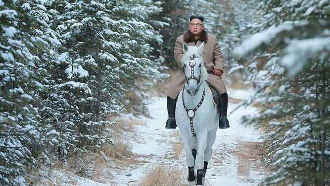 Kim Jong-un a lomos de un caballo blanco
