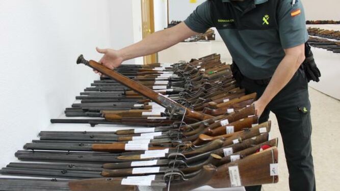 Algunas de las armas para la subasta de la Guardia Civil