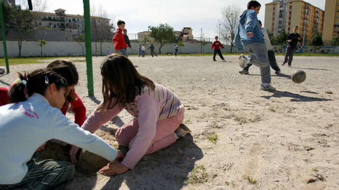 Granada tiene 53.000 niños en el umbral de la pobreza