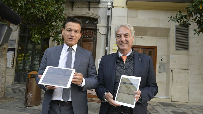 Granada ya tiene wifi gratis en Plaza del Carmen y Puerta Real
