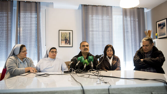 Presentación de los actos de beatificación con Nelsón Yepes, su esposa y su médico