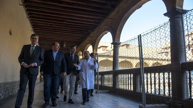 Sexto día de campaña en Granada: de la ausencia de Errejón a la visita del PP a San Juan de Dios