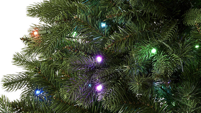Amazon lanza el primer árbol de Navidad compatible con Alexa