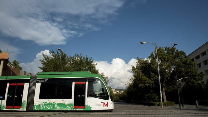 ¿Debería el Metro de Granada ampliar su horario y funcionar 24 horas el sábado?