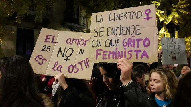 25-N en directo: Granada clama contra el machismo en la manifestación del Día contra la Violencia de Género