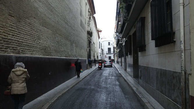 La Gerencia de Urbanismo mejorará el pavimento de la calle Águilas.