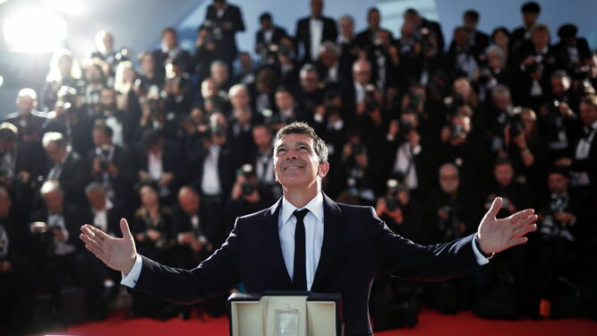 Antonio Banderas, el pasado mayo, en el Festival de Cannes, con el premio al mejor actor.