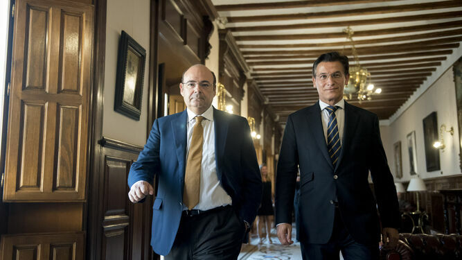 La oposición deja solo al bipartito en la negociación del ROM para hacer vicealcalde a Sebastián Pérez