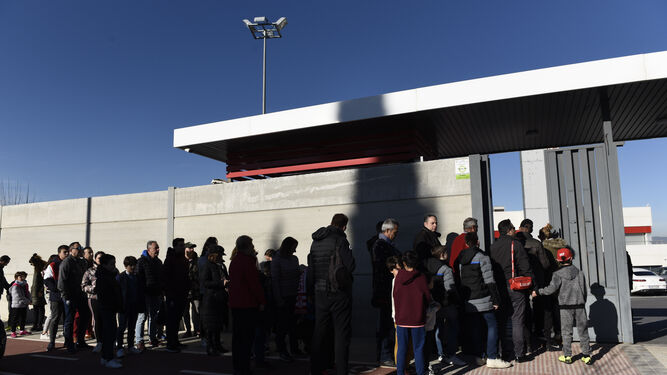 El Granada abre sus puertas a una multitud de aficionados