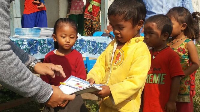 Ir al colegio, el regalo de Reyes de los niños de Nepal