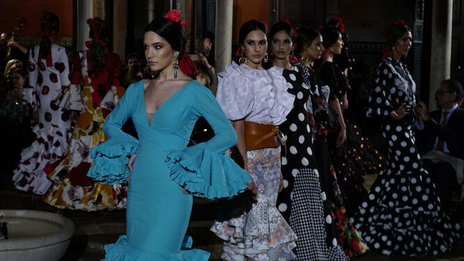 Se abre la temporada de moda flamenca 2020: todas las fotos del desfile de Lina 1960