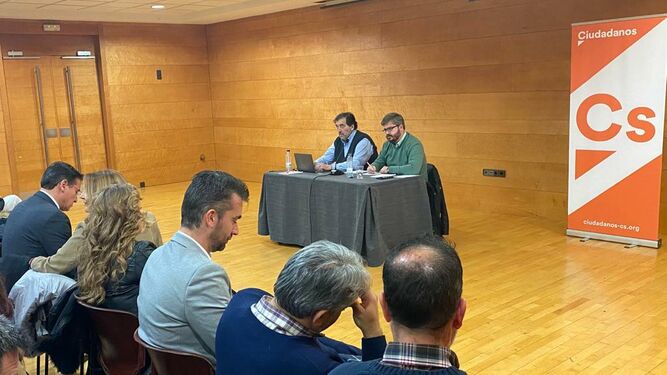 García Bofill, presidente de la gestora de Cs, dice en Granada que son"un proyecto vivo"