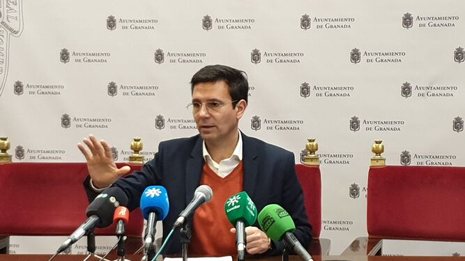 El PSOE apoyará los presupuestos del bipartito si abordan el "desarrollo" de Granada