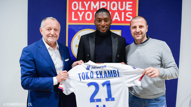 El Villarreal cede a Toko Ekambi al Olympique de Lyon