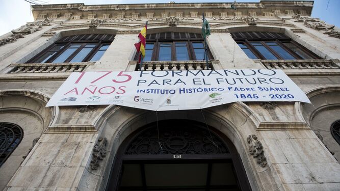 Granada pide a la Junta la medalla de Andalucía para el IES Padre Suárez