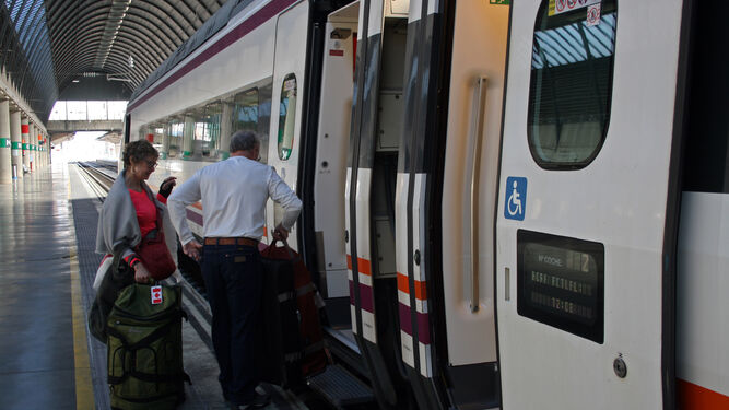 As&iacute; es el viaje entre Granada, C&oacute;rdoba y Sevilla en trenes Avant de Renfe